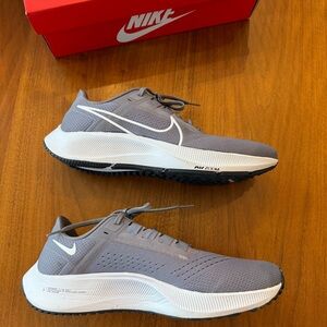 Nike Men's Pegasus Gray and White